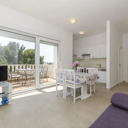 Andelka Apartment *