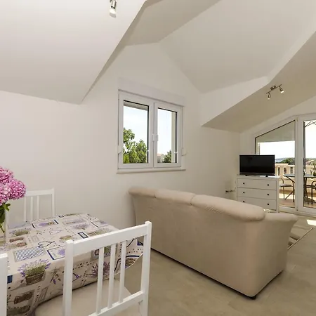 Apartment Andelka